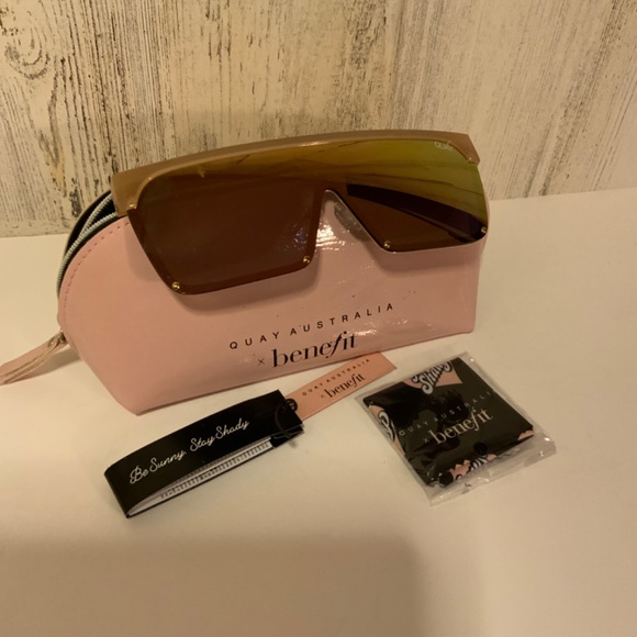 Quay Australia Gold Frame Sunglasses with Pink Lenses - Picture 5 of 5